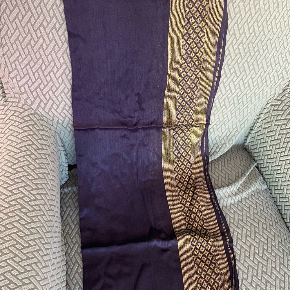 Scarf - Picture 4 of 4
